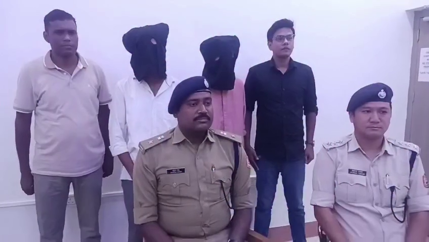 মালদায় খুনের ১২ ঘণ্টার মধ্যেই রহস্যভেদ, অনলাইন গেমের ঋণ শোধ করতে দূর সম্পর্কের দাদুকে খুন! গ্রেফতার ২