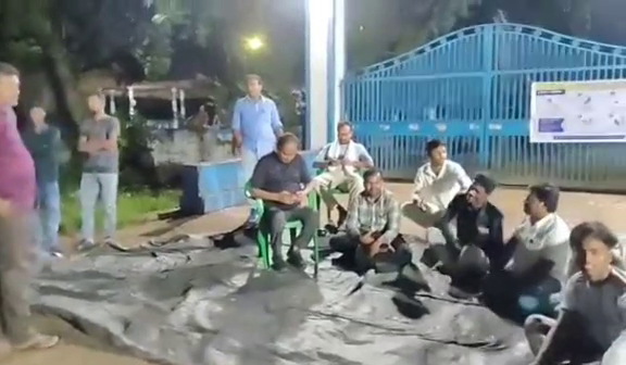 Allegations of Police Brutality Against AJUP Party Workers, Overnight Protest in Front of Shaktipur Police Station