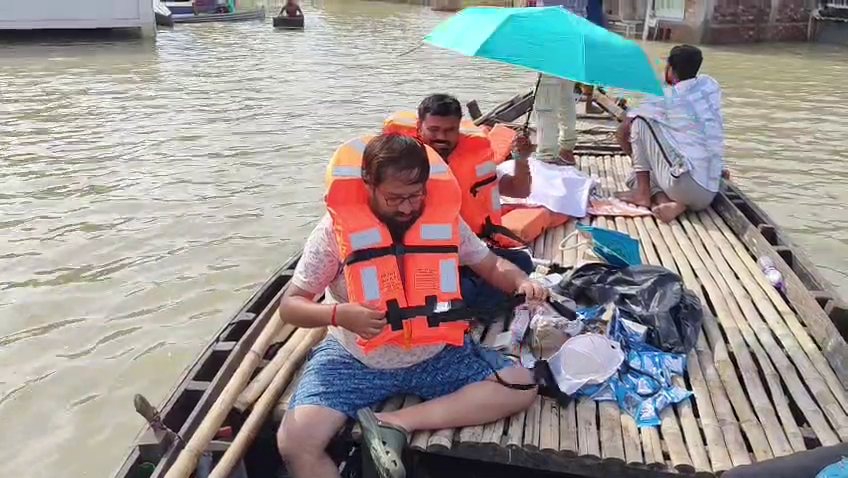 Flooded Bhutni in the Ganges Water, Health Department Provides Treatment to Flood Victims by Boat