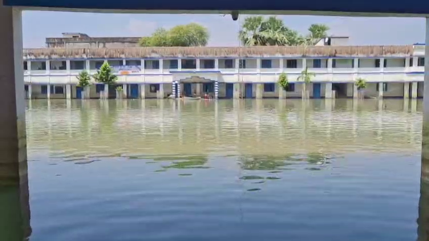 मालदा में बाढ़ की स्थिति में कुछ सुधार, फूलहार और कोशी का जल स्तर घट रहा है; भूतनिर के 3 ग्राम पंचायत अभी भी जलमग्न